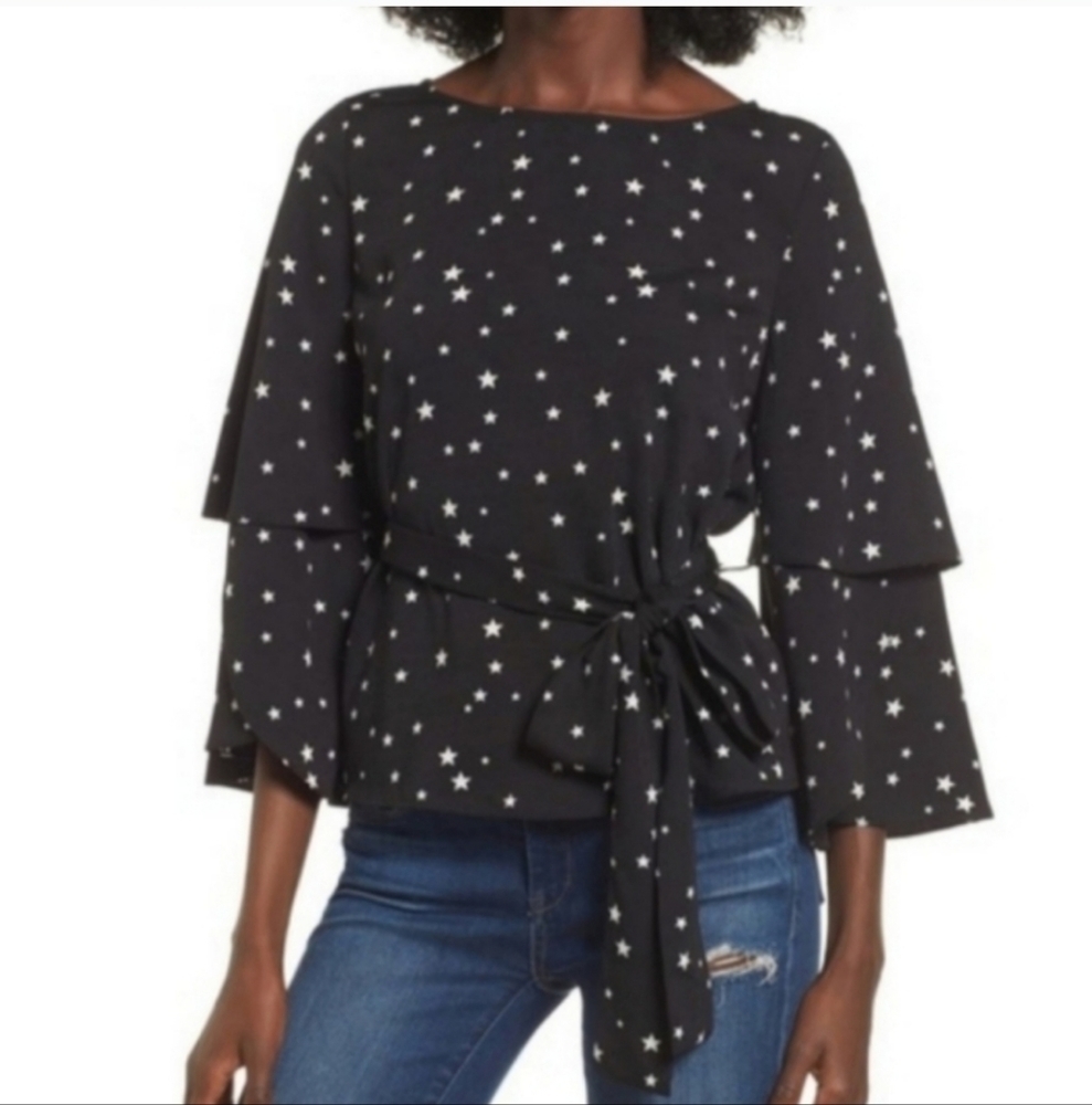 J.O.A Los Angeles Star Print Ruffle Tiered Tie Top Size Small